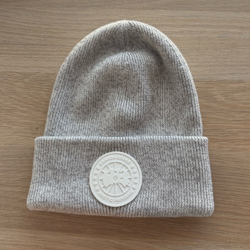Canada Goose Arctic Toque Light Gray Knit Beanie Limited Edition